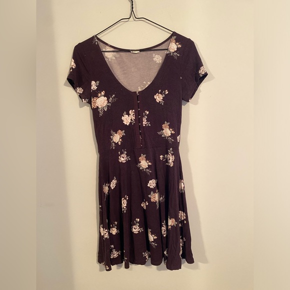 Size XS mini dress from Garage. Great condition, very comfortable! - Picture 1 of 2